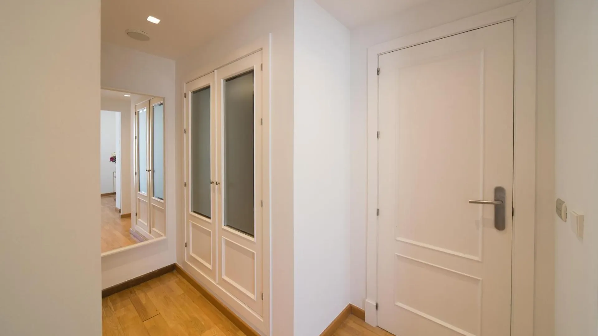 Rey De Sevilla Flats - Arenal 0*, Seville